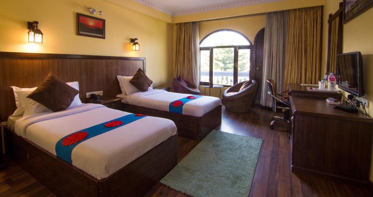 Hotel The Kantipur Pokhara Esterno foto