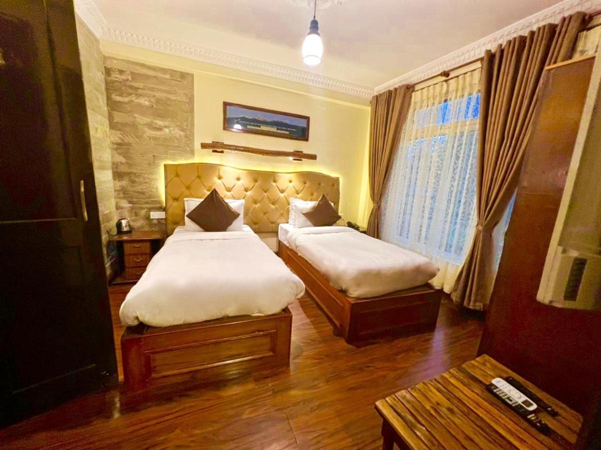Hotel The Kantipur Pokhara Esterno foto