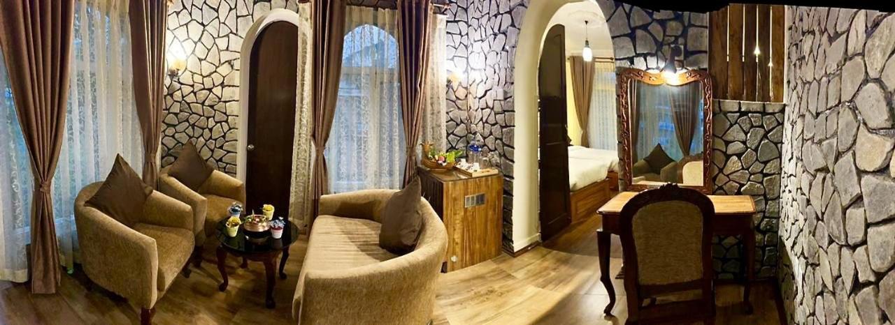Hotel The Kantipur Pokhara Esterno foto