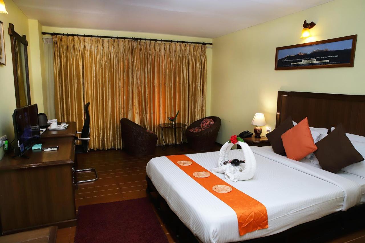 Hotel The Kantipur Pokhara Esterno foto
